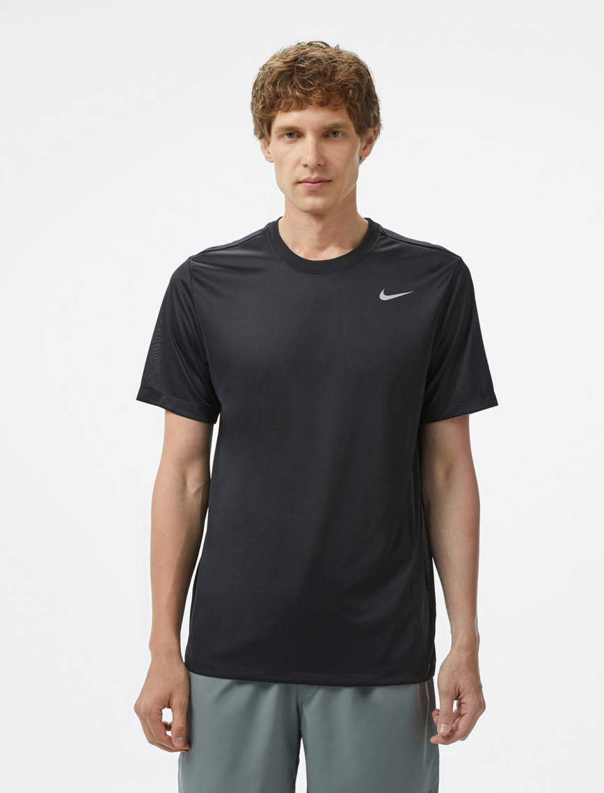 Nike Dri-Fit Rlgd Reset Erkek Beyaz T-Shirt Nike Dri-Fit Rlgd Reset Erkek Beyaz T-Shirt