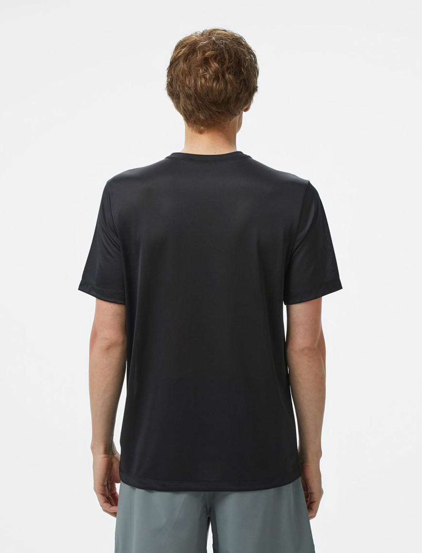 Nike Dri-Fit Reset Erkek Siyah T-Shirt Nike Dri-Fit Reset Erkek Siyah T-Shirt