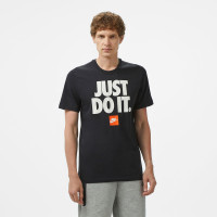 Nike Sportswear Erkek Siyah T-Shirt Nike Sportswear Erkek Siyah T-Shirt