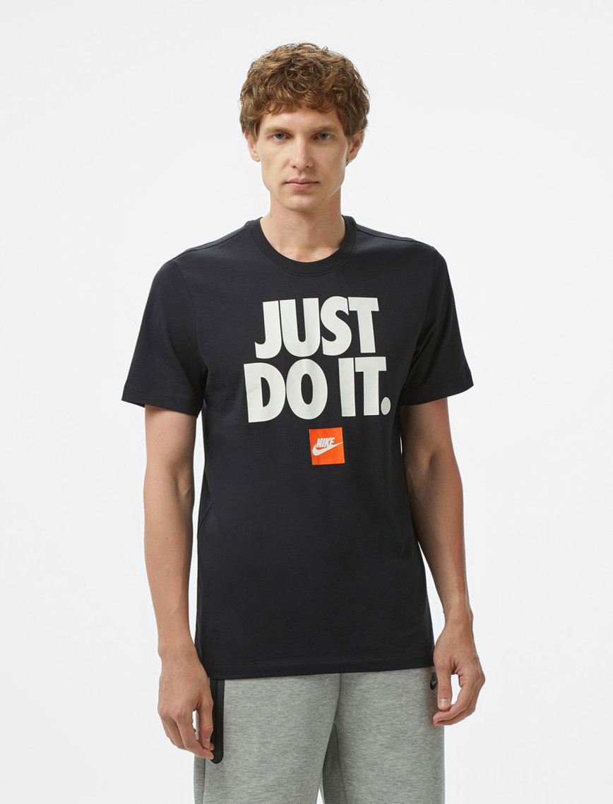 Nıke M Nsw Tee Fran Jdi Verbiage Erkek Beyaz T-Shirt Nıke M Nsw Tee Fran Jdi Verbiage Erkek Beyaz T-Shirt