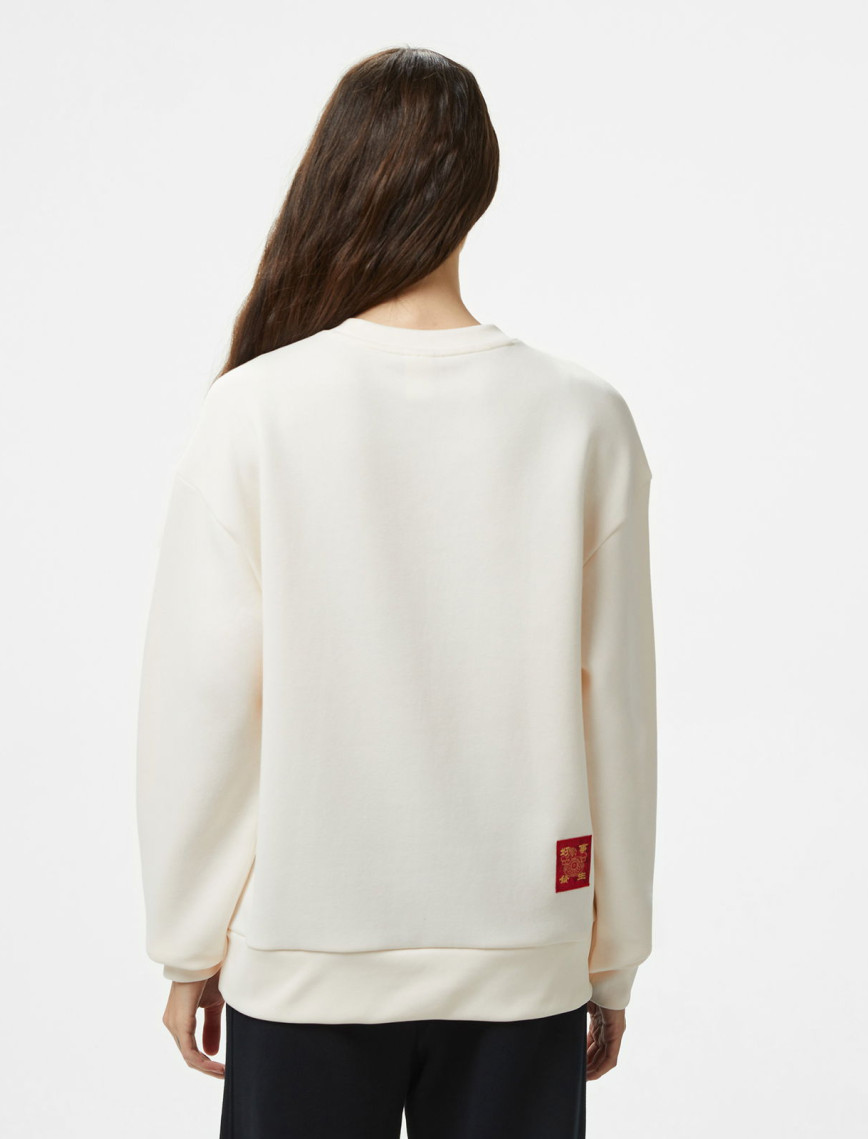 Anta CNY Good Luck Kadın Beyaz Sweatshirt Anta CNY Good Luck Kadın Beyaz Sweatshirt