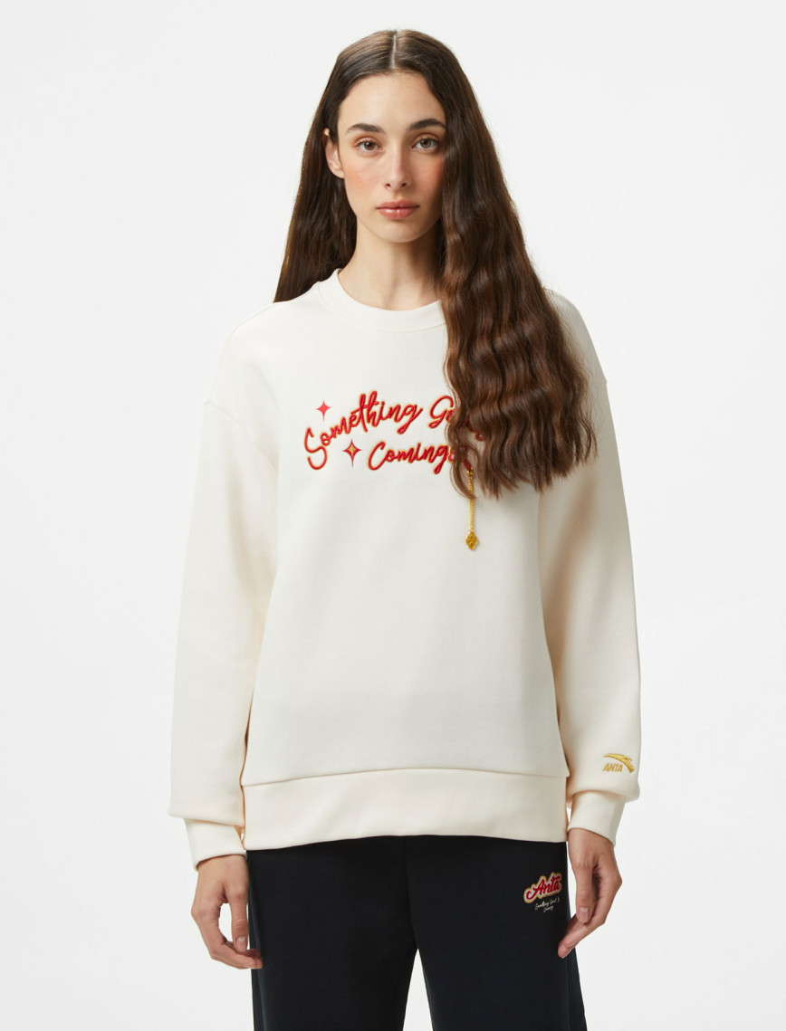 Anta CNY Good Luck Kadın Beyaz Sweatshirt Anta CNY Good Luck Kadın Beyaz Sweatshirt