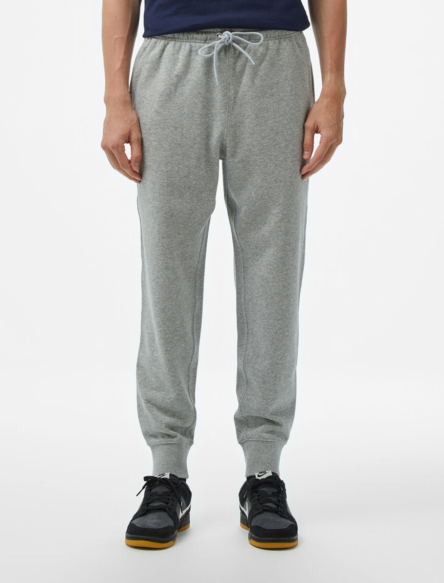 Nike Club Fit Erkek Gri Eşofman Altı Nike Club Fit Erkek Gri Eşofman Altı