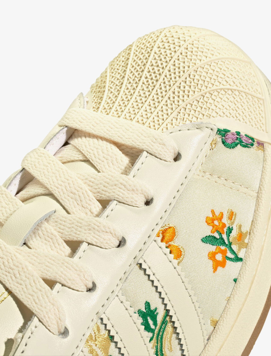 adidas Superstar Iı Kadın Beyaz Spor Ayakkabı adidas Superstar Iı Kadın Beyaz Spor Ayakkabı