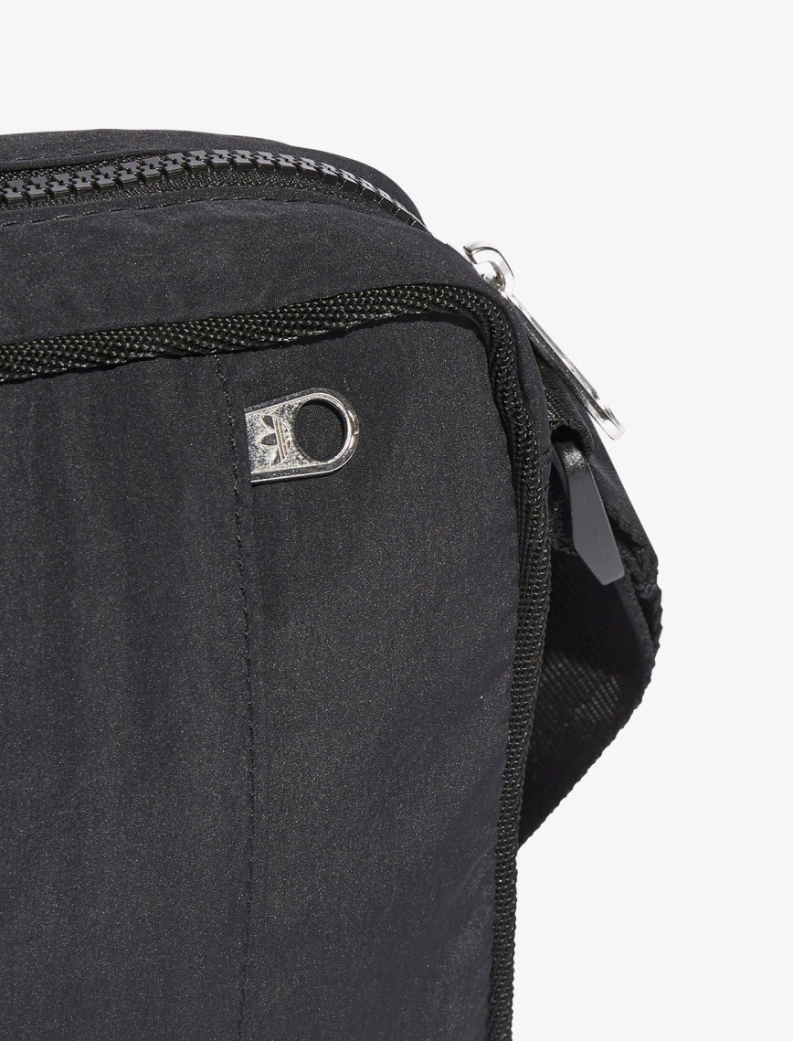 adidas Everday Icons Unisex Siyah Omuz Çantası adidas Everday Icons Unisex Siyah Omuz Çantası