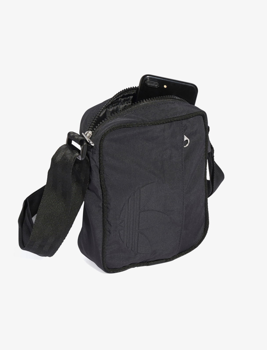 adidas Everday Icons Unisex Siyah Omuz Çantası adidas Everday Icons Unisex Siyah Omuz Çantası