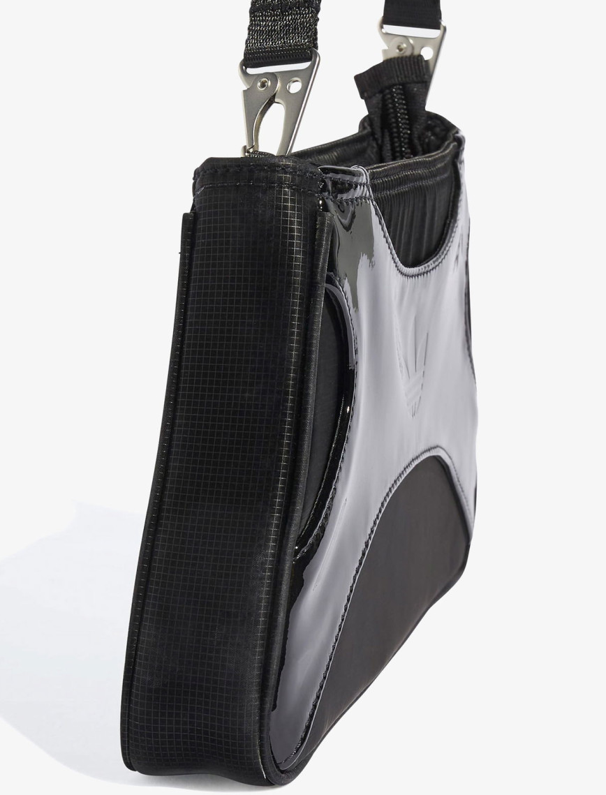 adidas Clutch SH Unisex Siyah Omuz Çantası adidas Clutch SH Unisex Siyah Omuz Çantası