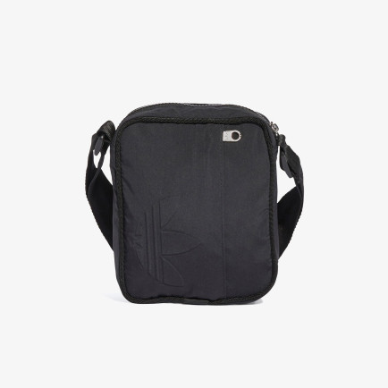 adidas Everday Icons Unisex Siyah Omuz Çantası adidas Everday Icons Unisex Siyah Omuz Çantası