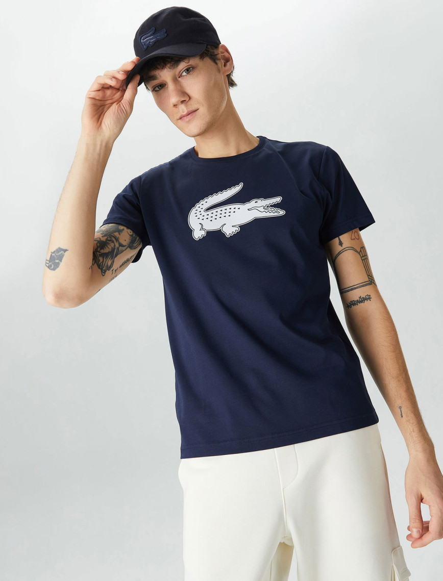Lacoste Erkek Regular Fit Bisiklet Yaka Baskılı Lacivert T-Shirt Lacoste Erkek Regular Fit Bisiklet Yaka Baskılı Lacivert T-Shirt