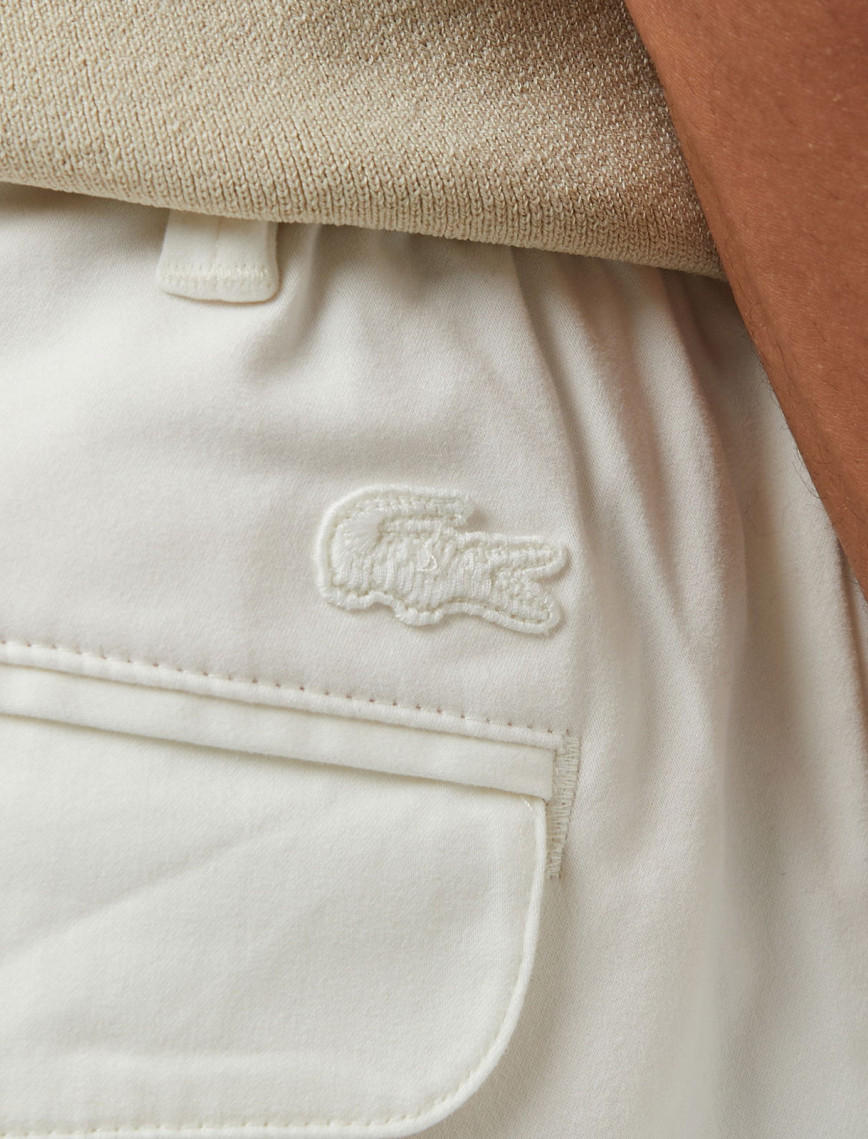 Lacoste Erkek Tapered Fit Beyaz Pantolon Lacoste Erkek Tapered Fit Beyaz Pantolon