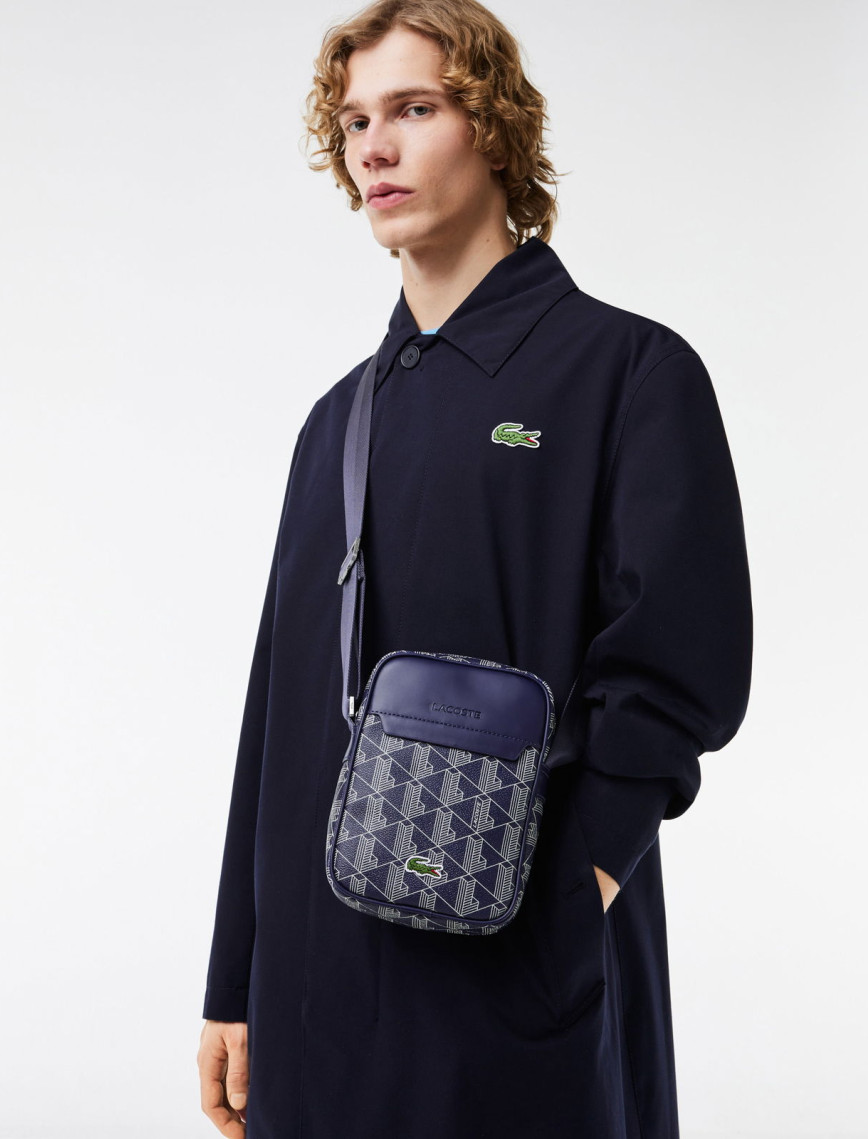Lacoste The Blend Erkek Monogram Lacivert Postacı Çantası Lacoste The Blend Erkek Monogram Lacivert Postacı Çantası