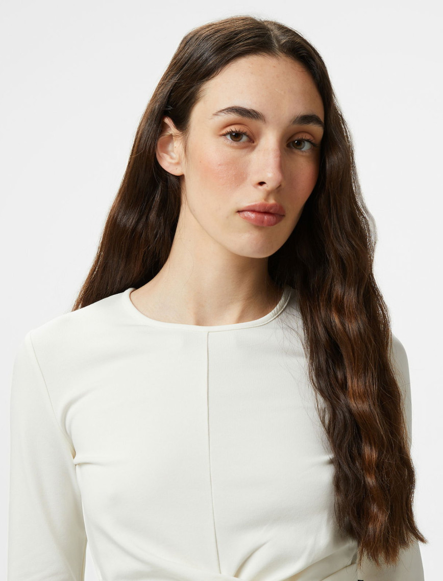 Converse Twist Front Kadın Uzun Kollu Krem T-Shirt Converse Twist Front Kadın Uzun Kollu Krem T-Shirt