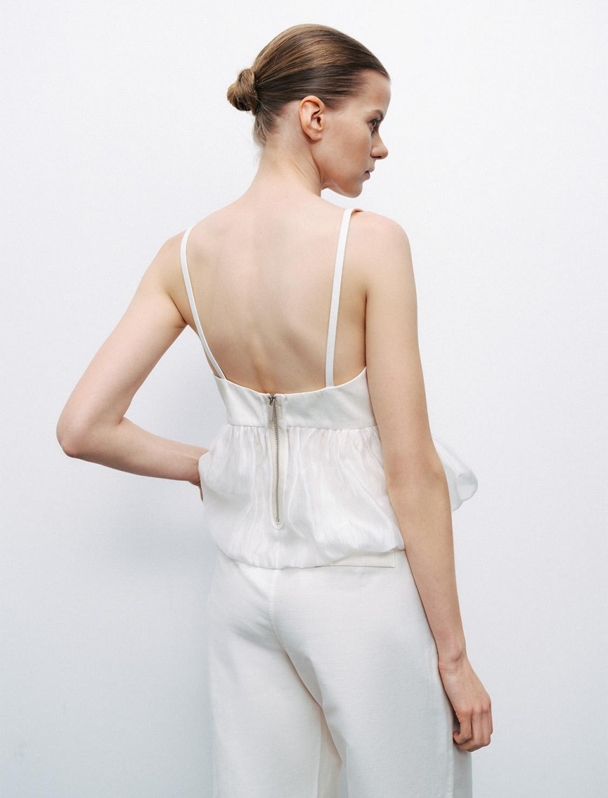 Kemer Askı Detaylı Bluz Kemer Askı Detaylı Bluz