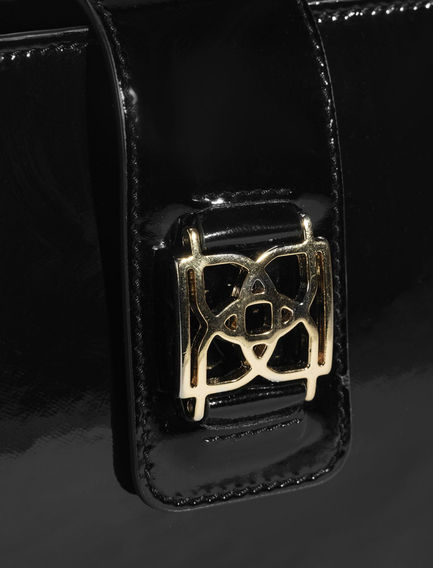 Siyah Kadın Omuz Çantası Siyah Kadın Omuz Çantası