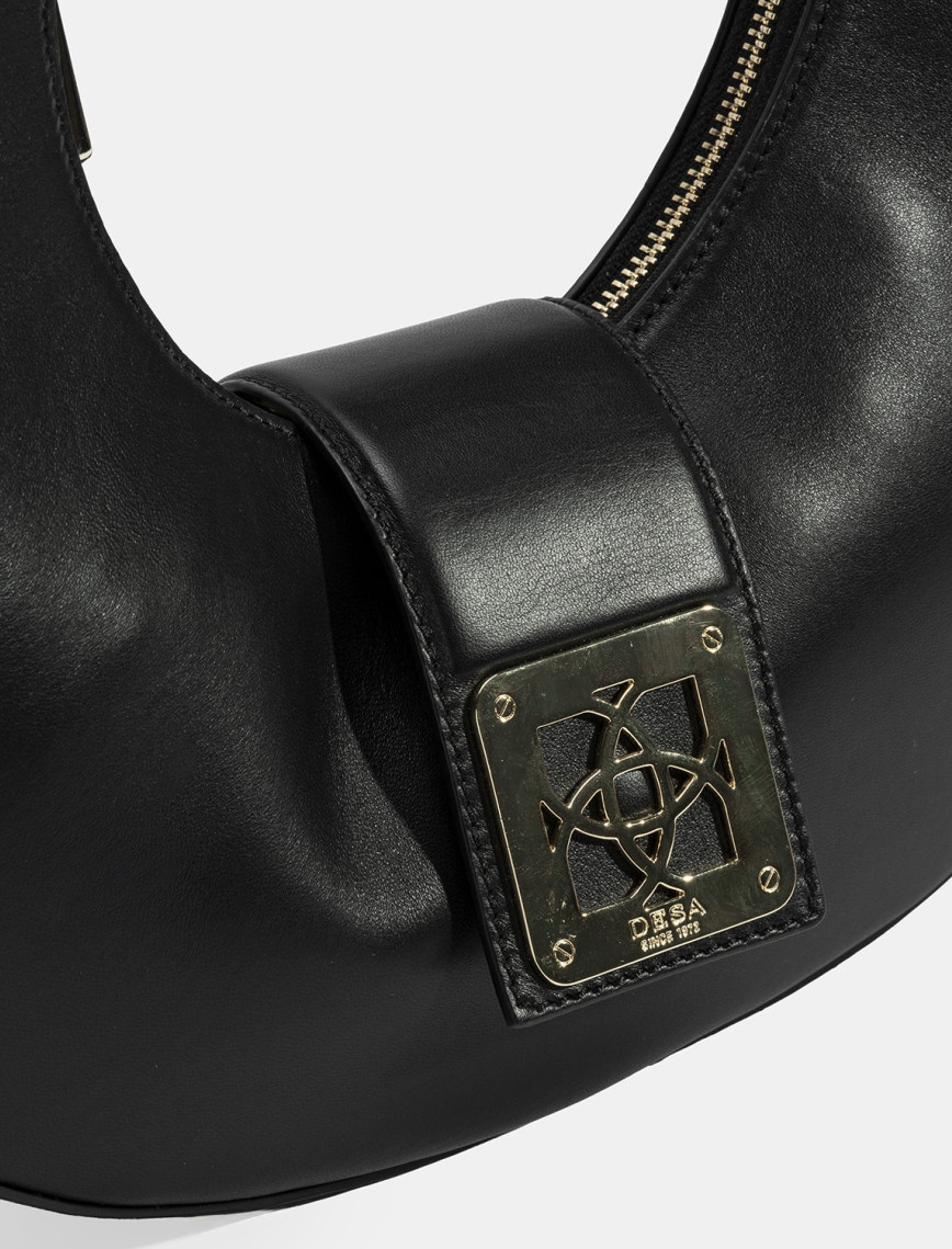 Kadın Siyah Deri Omuz Çantası Kadın Siyah Deri Omuz Çantası