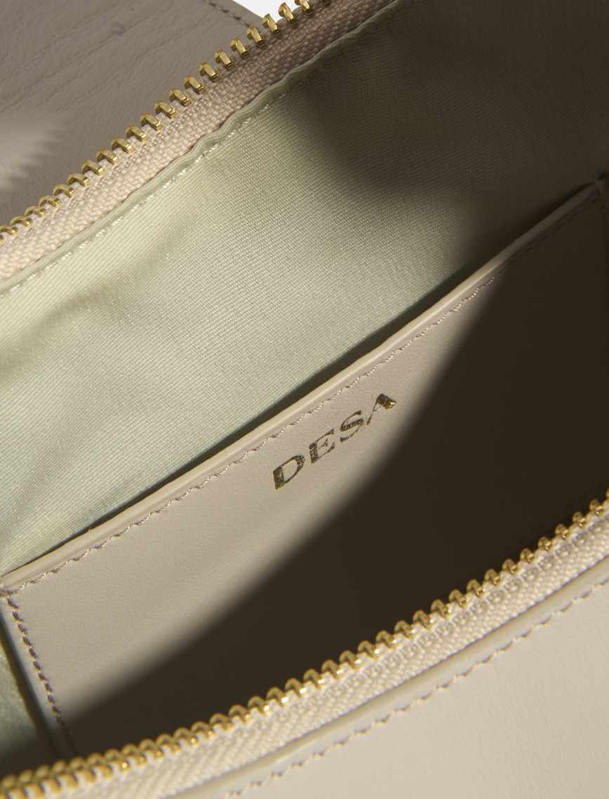 Kadın Açık Vizon Deri Omuz Çantası Kadın Açık Vizon Deri Omuz Çantası