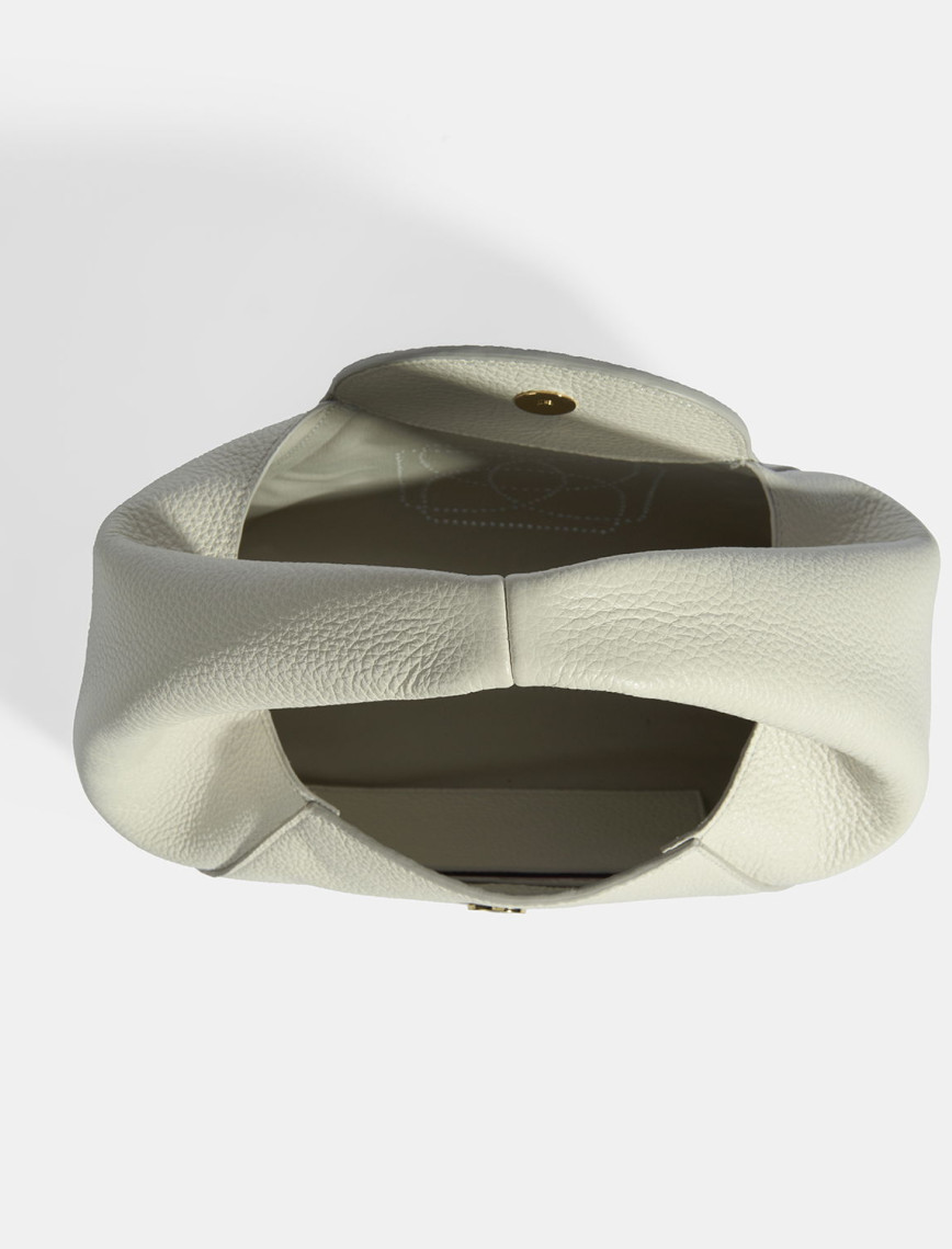 Kadın Beyaz Logo Baskılı Deri El Çantası Kadın Beyaz Logo Baskılı Deri El Çantası