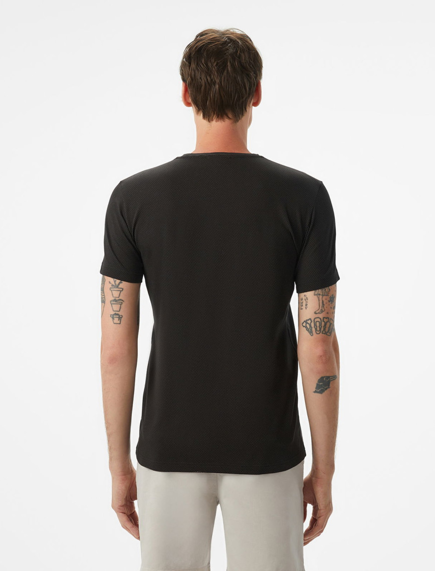 Lacoste Erkek Slim Fit Bisiklet Yaka Siyah T-Shirt Lacoste Erkek Slim Fit Bisiklet Yaka Siyah T-Shirt