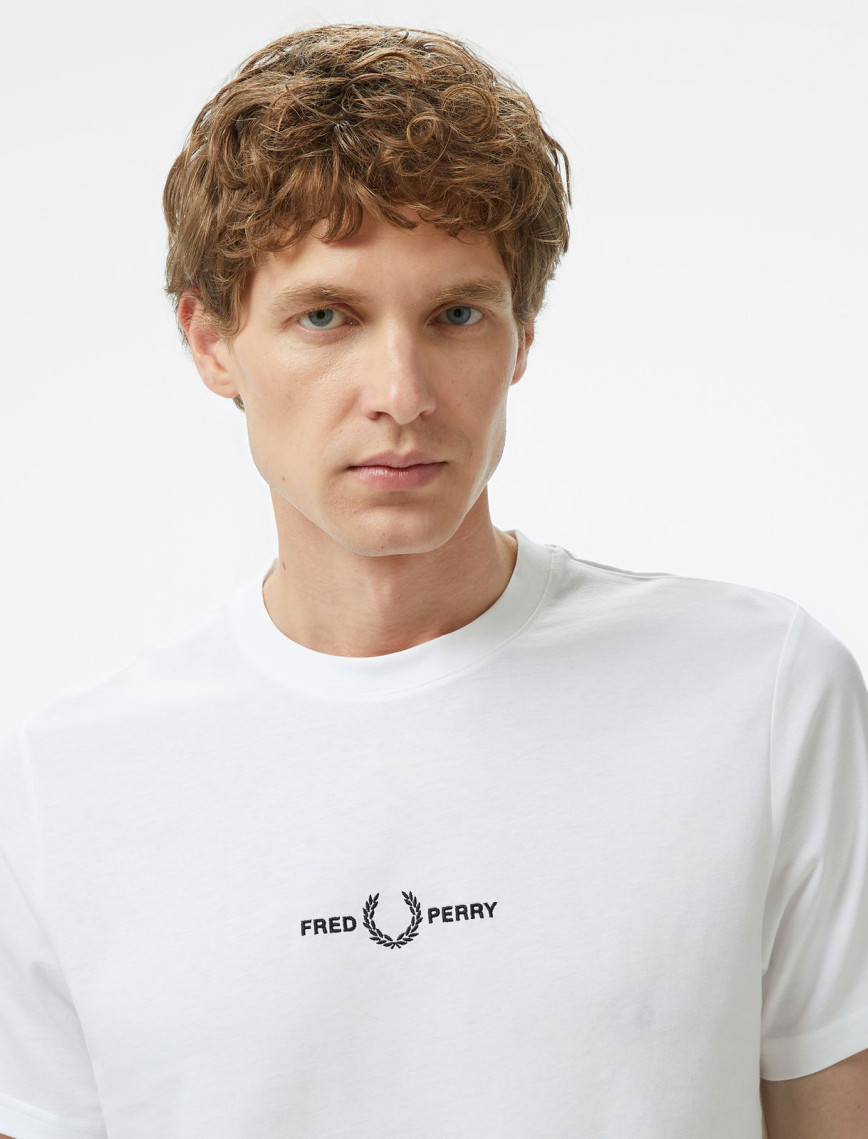 Fred Perry Embroidered Erkek Beyaz T-Shirt Fred Perry Embroidered Erkek Beyaz T-Shirt