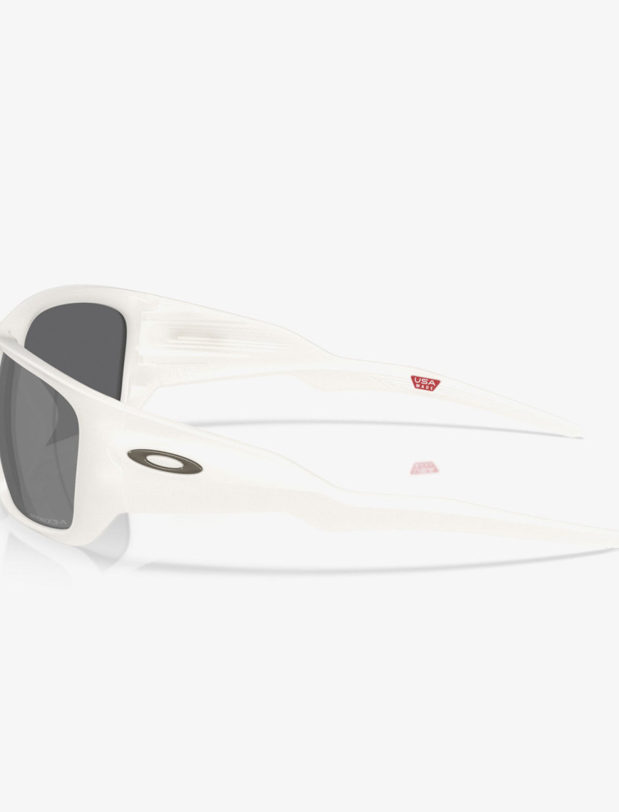 Oakley OO9486 Erkek Beyaz Güneş Gözlüğü Oakley OO9486 Erkek Beyaz Güneş Gözlüğü