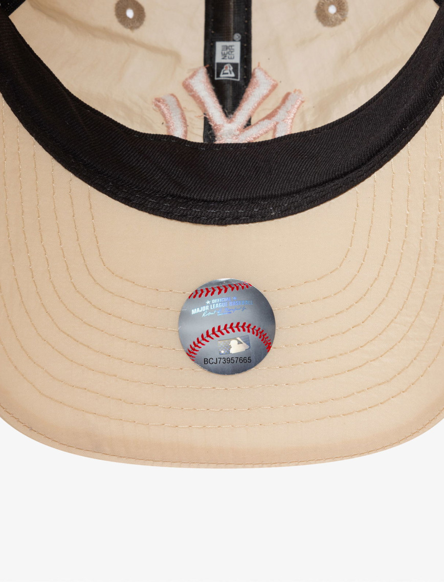 New Era MLB League Essentials New York Yankees Sun Shield Çocuk Bej Şapka New Era MLB League Essentials New York Yankees Sun Shield Çocuk Bej Şapka