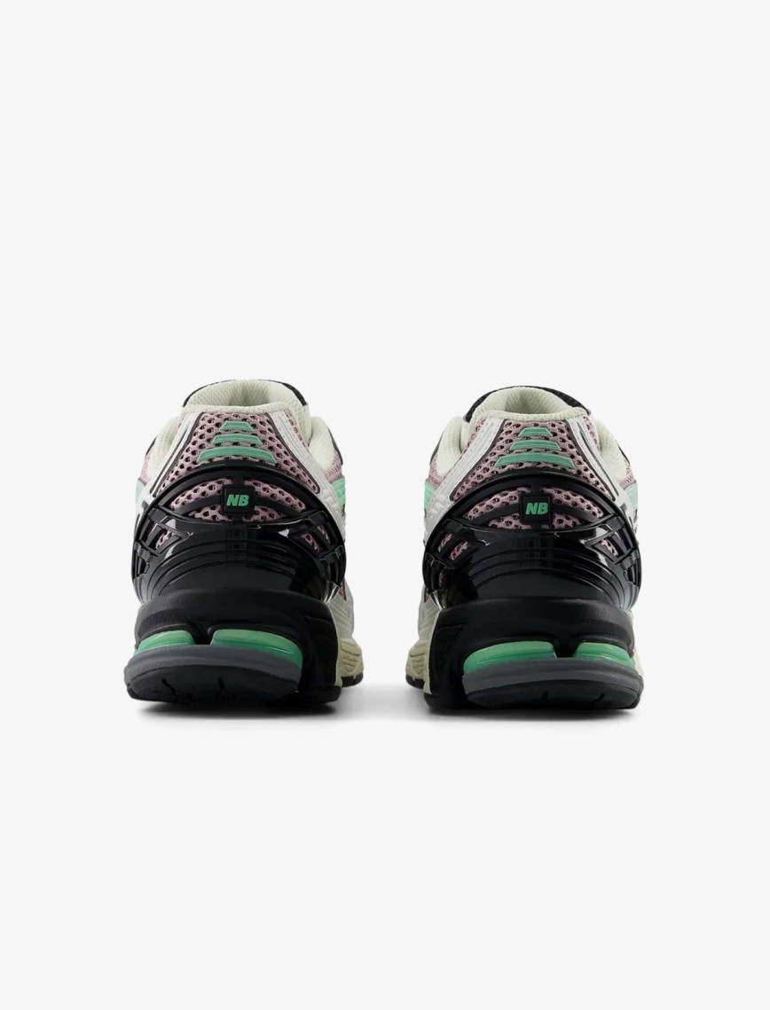 New Balance 1906 Utility Kadın Siyah Spor Ayakkabı New Balance 1906 Utility Kadın Siyah Spor Ayakkabı