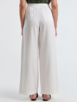 Kadın Beyaz Liyosel Karışımlı Beli Lastikli Geniş Paça Pantolon Kadın Beyaz Liyosel Karışımlı Beli Lastikli Geniş Paça Pantolon