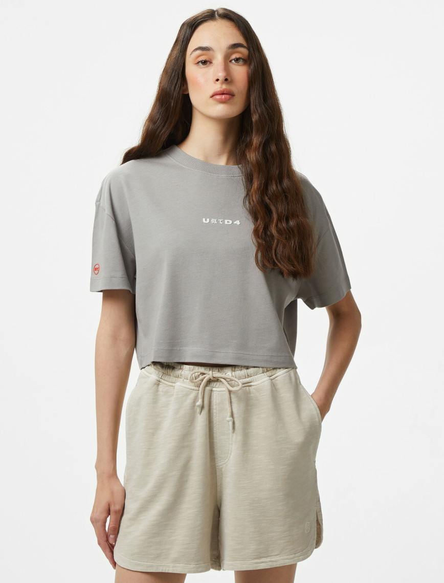 UNITED4 Comfort Krem Crop T-Shirt