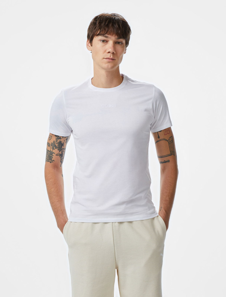 Guess Classic Erkek Beyaz T-Shirt Guess Classic Erkek Beyaz T-Shirt