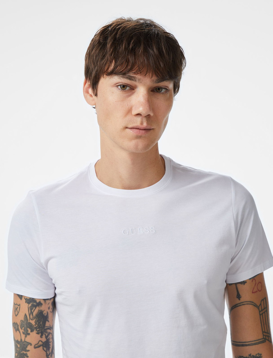 Guess Classic Erkek Beyaz T-Shirt Guess Classic Erkek Beyaz T-Shirt