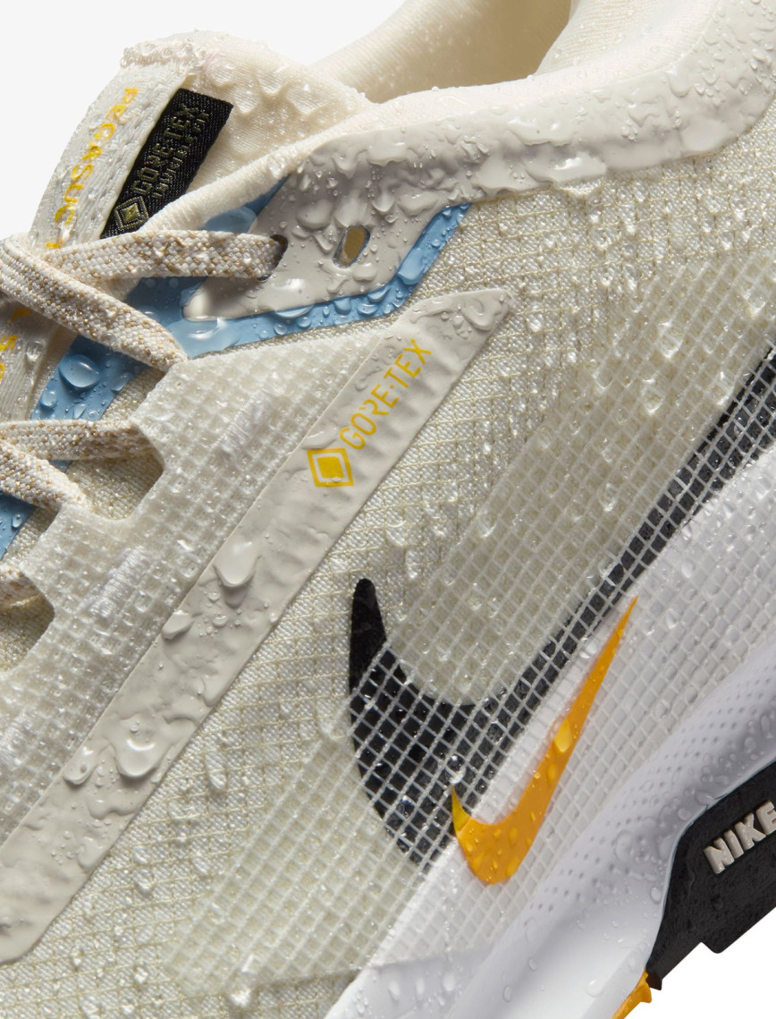 Nike Pegasus Trail 5 GORE-TEX Kadın Krem Rengi Koşu Ayakkabısı Nike Pegasus Trail 5 GORE-TEX Kadın Krem Rengi Koşu Ayakkabısı