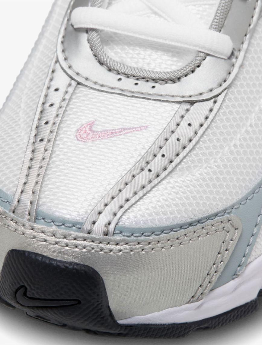 Nike Initiator Kadın Beyaz Koşu Ayakkabısı Nike Initiator Kadın Beyaz Koşu Ayakkabısı