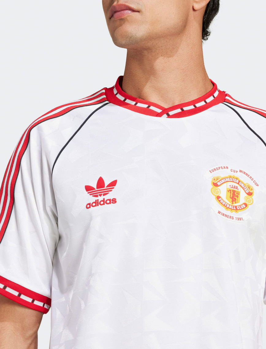 adidas Manchester United Retro Erkek Beyaz T-Shirt adidas Manchester United Retro Erkek Beyaz T-Shirt