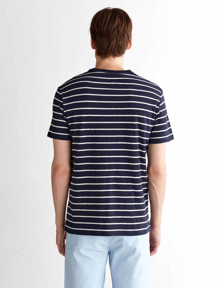 GANT Erkek Lacivert Regular Fit Bisiklet Yaka Çizgili T-Shirt GANT Erkek Lacivert Regular Fit Bisiklet Yaka Çizgili T-Shirt