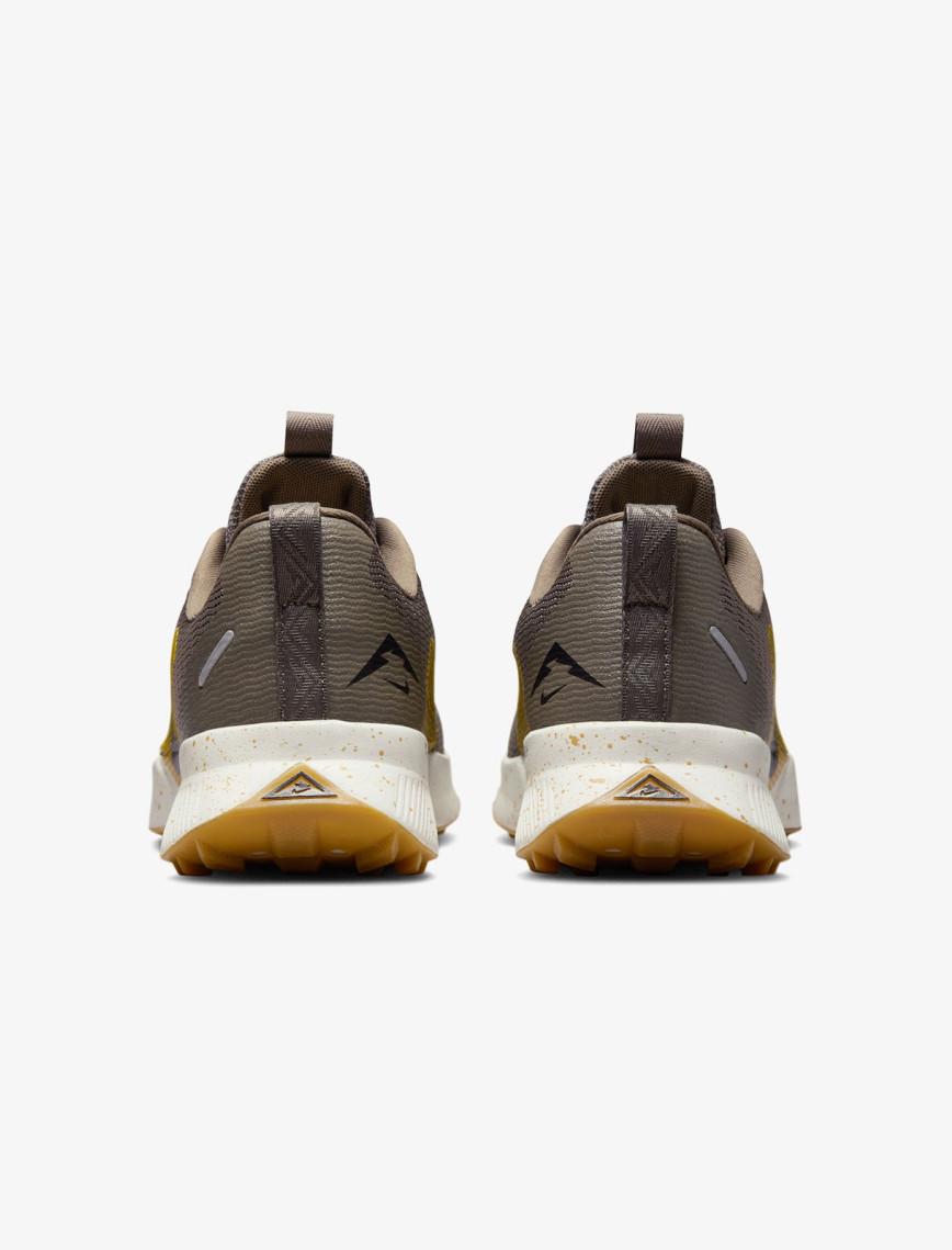 Nike Juniper Trail 3 Kadın Kahverengi Koşu Ayakkabısı Nike Juniper Trail 3 Kadın Kahverengi Koşu Ayakkabısı