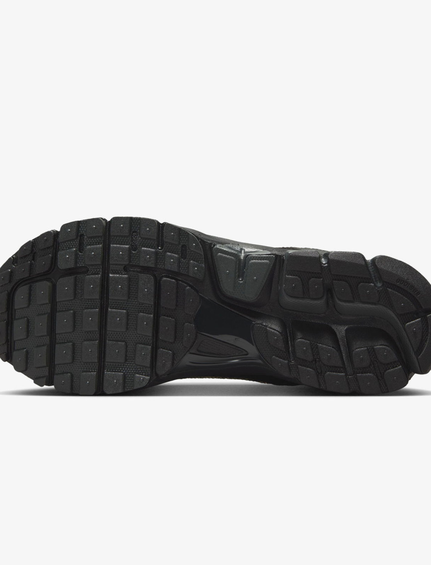Nike Zoom Vomero 5 SE Kadın Siyah Spor Ayakkabı Nike Zoom Vomero 5 SE Kadın Siyah Spor Ayakkabı