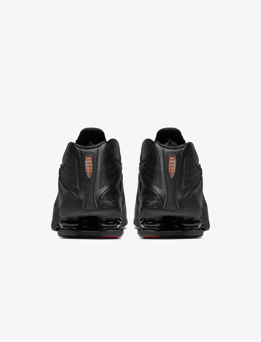 Nike Shox R4 Kadın Siyah Spor Ayakkabı Nike Shox R4 Kadın Siyah Spor Ayakkabı