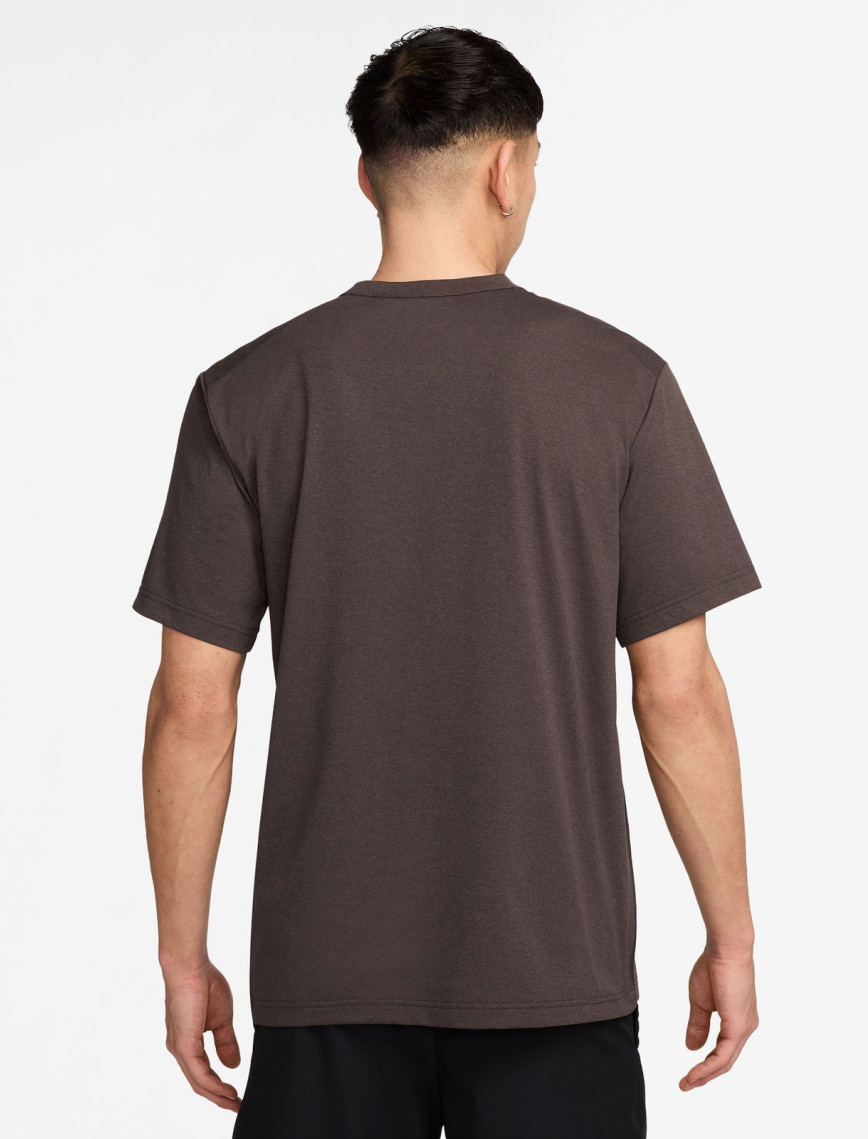 Nike Dri-Fit Hyverse Erkek Kahverengi T-Shirt Nike Dri-Fit Hyverse Erkek Kahverengi T-Shirt