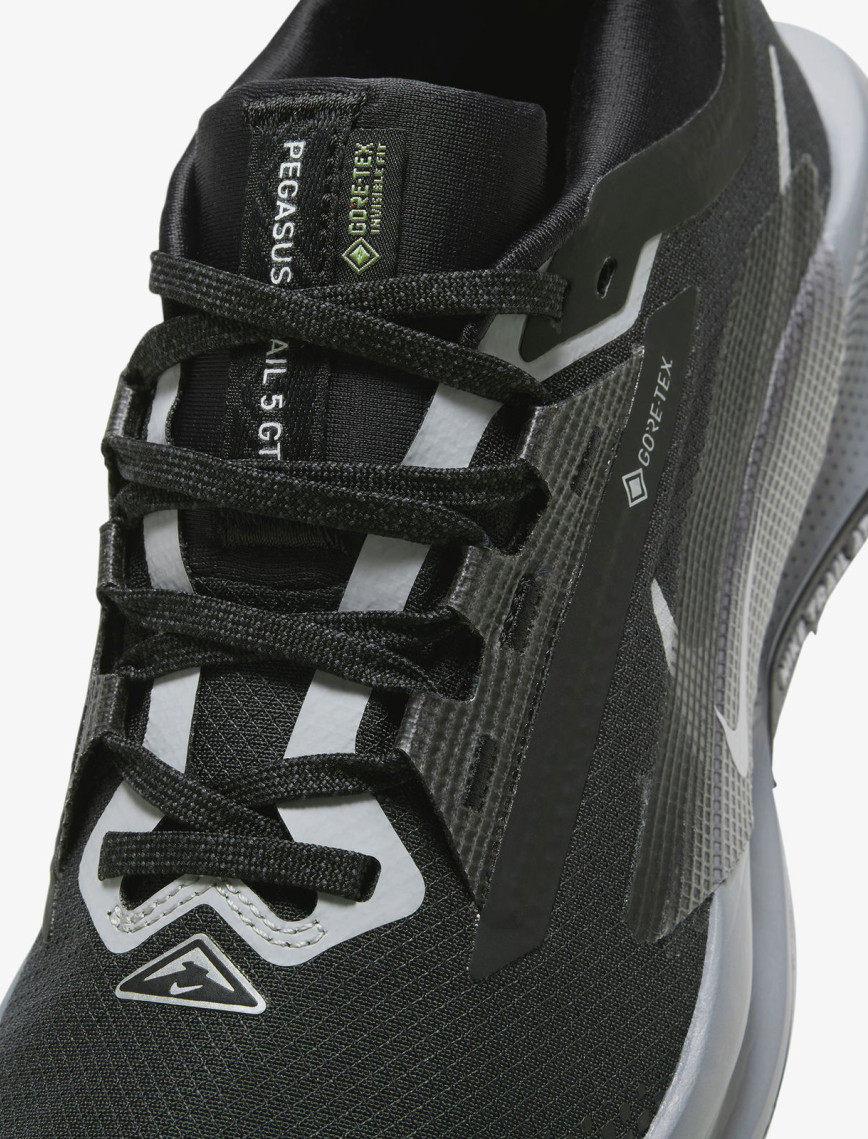Nike Pegasus Trail 5 Gore-Tex Kadın Siyah Koşu Ayakkabısı Nike Pegasus Trail 5 Gore-Tex Kadın Siyah Koşu Ayakkabısı