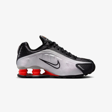 Nike Shox R4 Genç Çocuk Gri Spor Ayakkabı Nike Shox R4 Genç Çocuk Gri Spor Ayakkabı