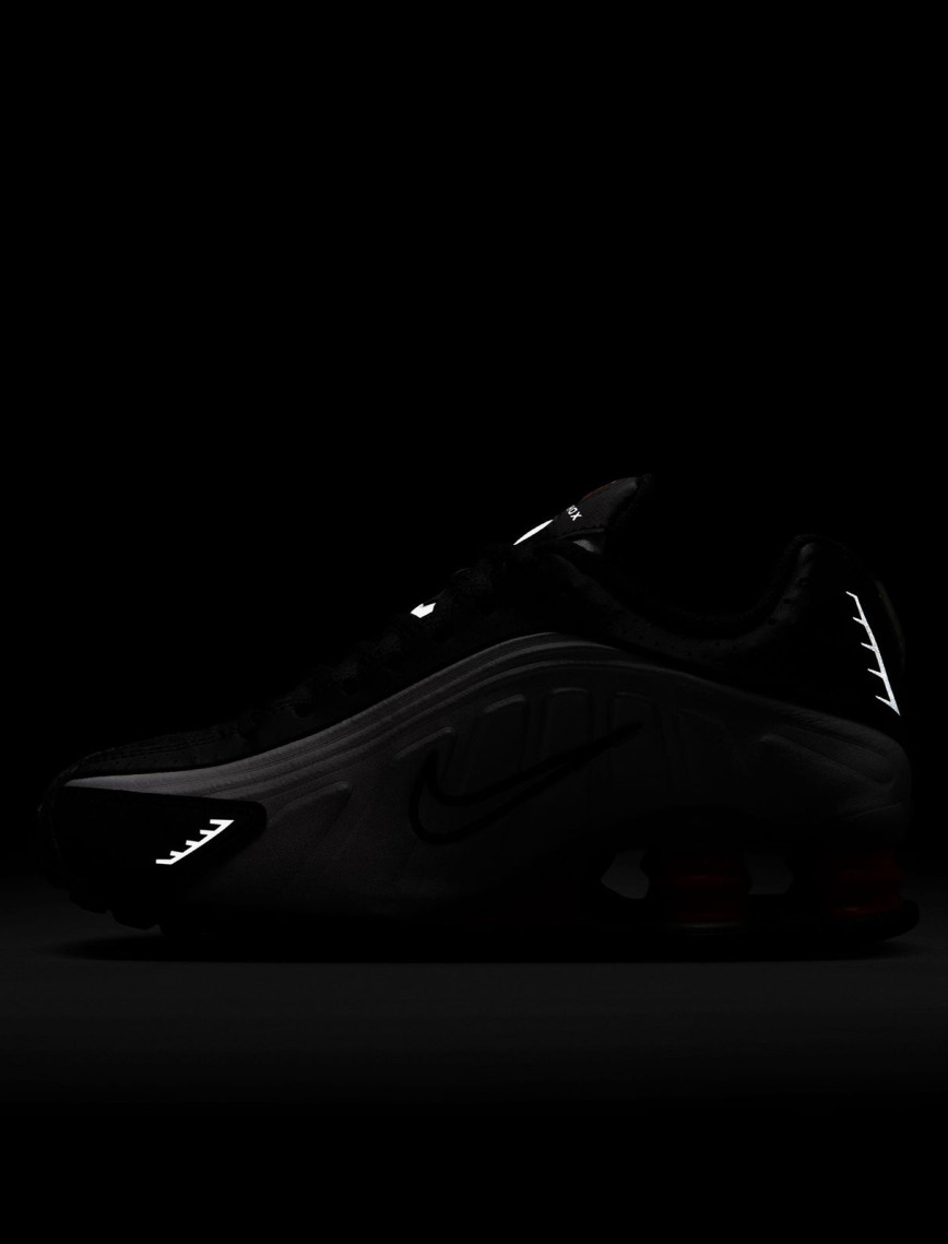 Nike Shox R4 Genç Çocuk Gri Spor Ayakkabı Nike Shox R4 Genç Çocuk Gri Spor Ayakkabı