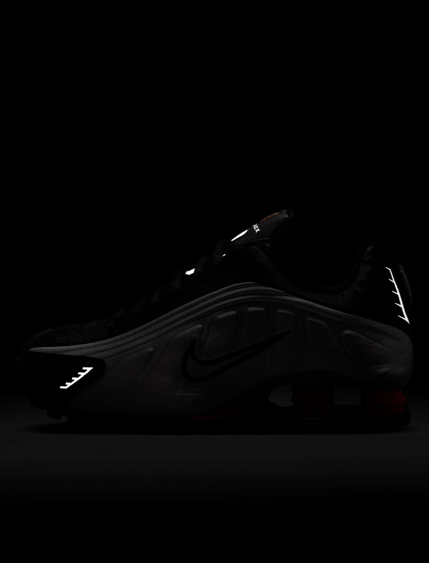 Nike Shox R4 Genç Çocuk Gri Spor Ayakkabı Nike Shox R4 Genç Çocuk Gri Spor Ayakkabı