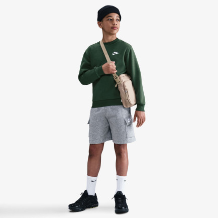 Nike Sportswear Club Fleece Genç Çocuk Yeşil Sweatshirt Nike Sportswear Club Fleece Genç Çocuk Yeşil Sweatshirt