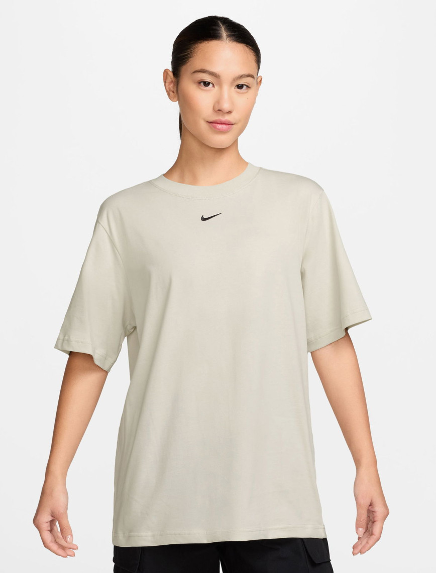 Nike Sportswear Essential Kadın Beyaz T-Shirt Nike Sportswear Essential Kadın Beyaz T-Shirt