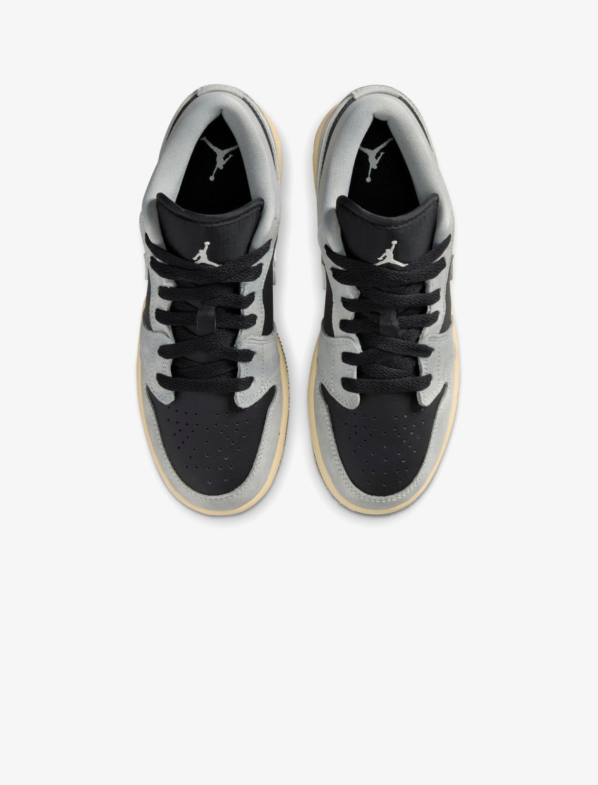 Jordan Air 1 Low SE Genç Çocuk Gri Spor Ayakkabı Jordan Air 1 Low SE Genç Çocuk Gri Spor Ayakkabı