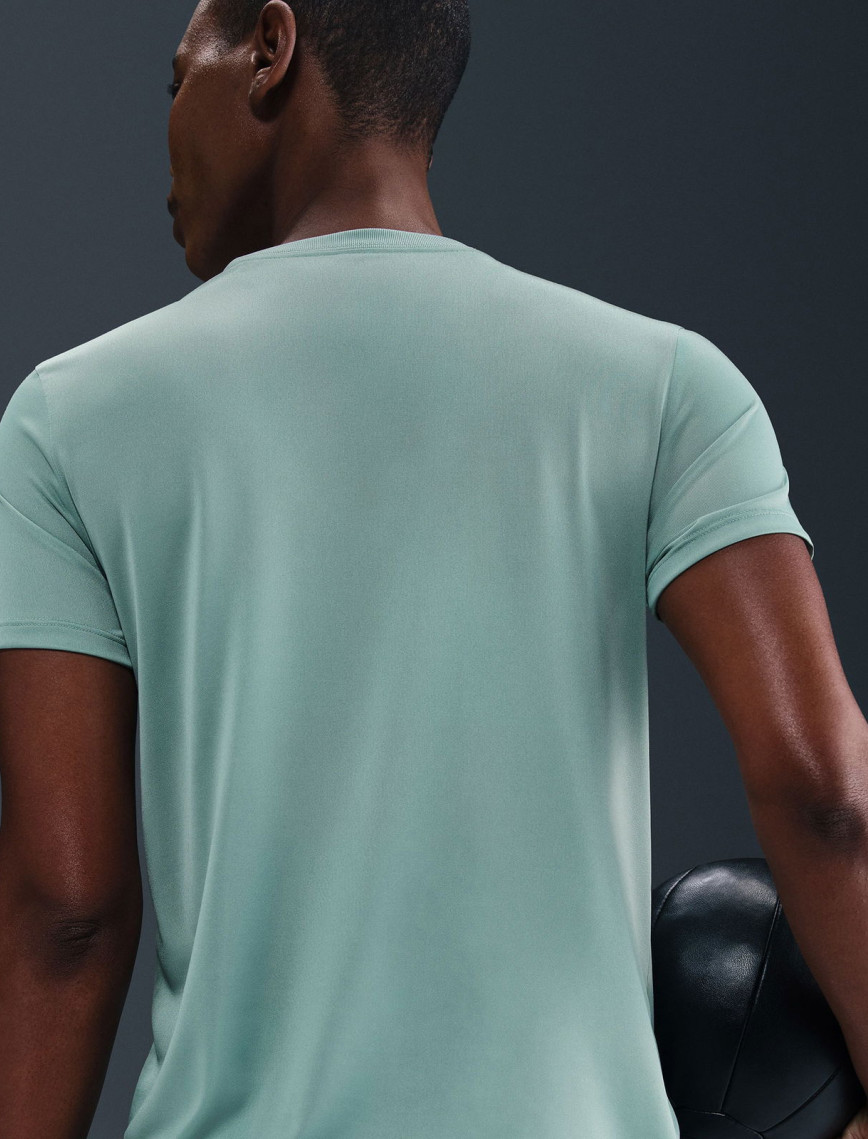 Nike Dri-Fit Kadın Yeşil T-Shirt Nike Dri-Fit Kadın Yeşil T-Shirt