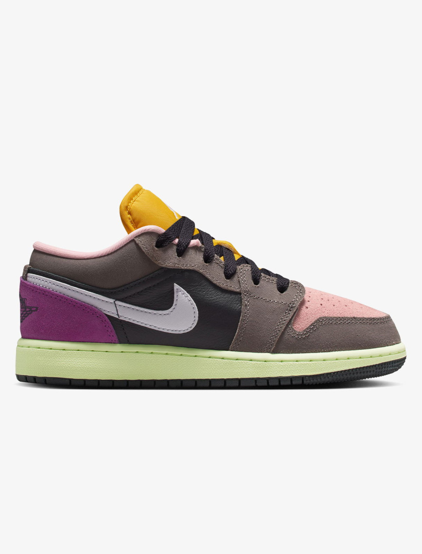 Jordan Air 1 Low SE Genç Çocuk Gri Spor Ayakkabı Jordan Air 1 Low SE Genç Çocuk Gri Spor Ayakkabı