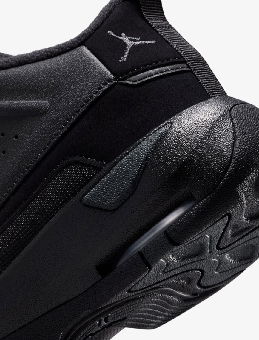 Jordan Max Aura 7 Genç Çocuk Siyah Spor Ayakkabı Jordan Max Aura 7 Genç Çocuk Siyah Spor Ayakkabı