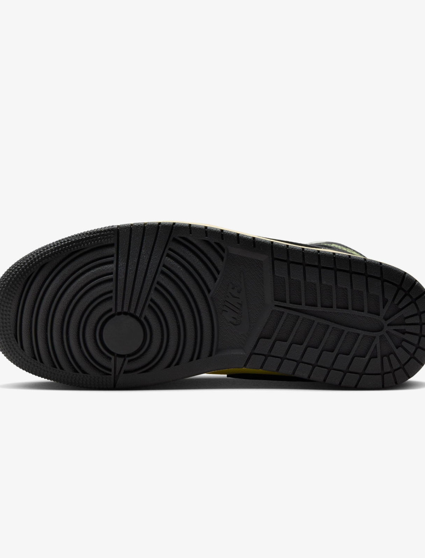 Jordan Air 1 Mid SE Kadın Krem Rengi Spor Ayakkabı Jordan Air 1 Mid SE Kadın Krem Rengi Spor Ayakkabı