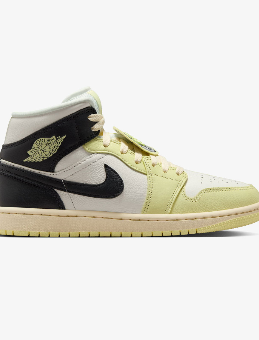 Jordan Air 1 Mid SE Kadın Krem Rengi Spor Ayakkabı Jordan Air 1 Mid SE Kadın Krem Rengi Spor Ayakkabı